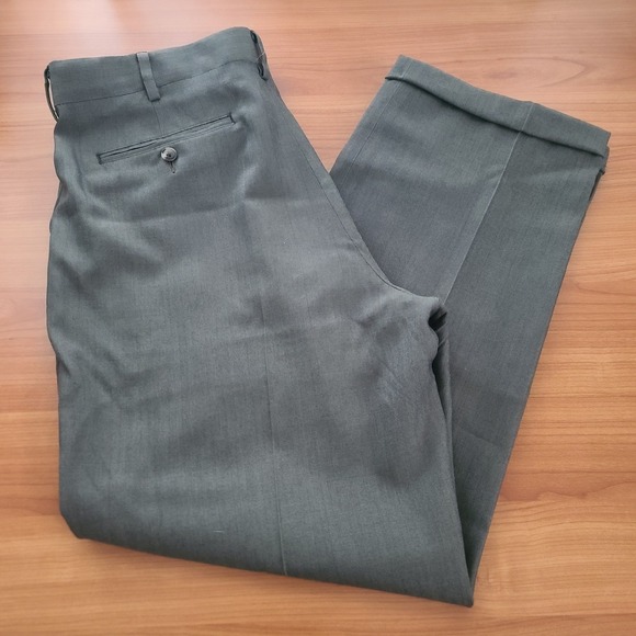 LL Bean Men's 100% Wool Trousers  Comfort Waist‎ Size 35 W - Picture 1 of 8